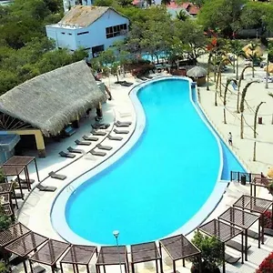 Samaria Club: Beachfront With Private Access Apartment